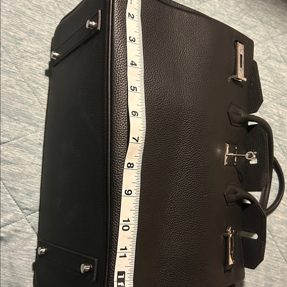 Elegant Black Leather Men's Bag - Picture 8 of 9